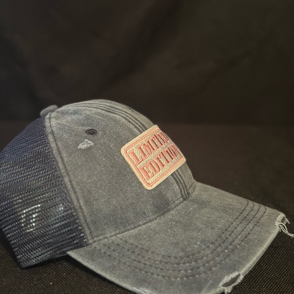 Distress cap - Picture 3 of 6